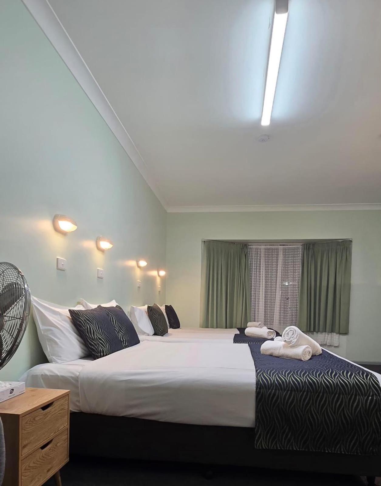 Lake Forbes Motel Ngoại thất bức ảnh