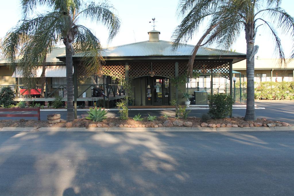 Lake Forbes Motel Ngoại thất bức ảnh