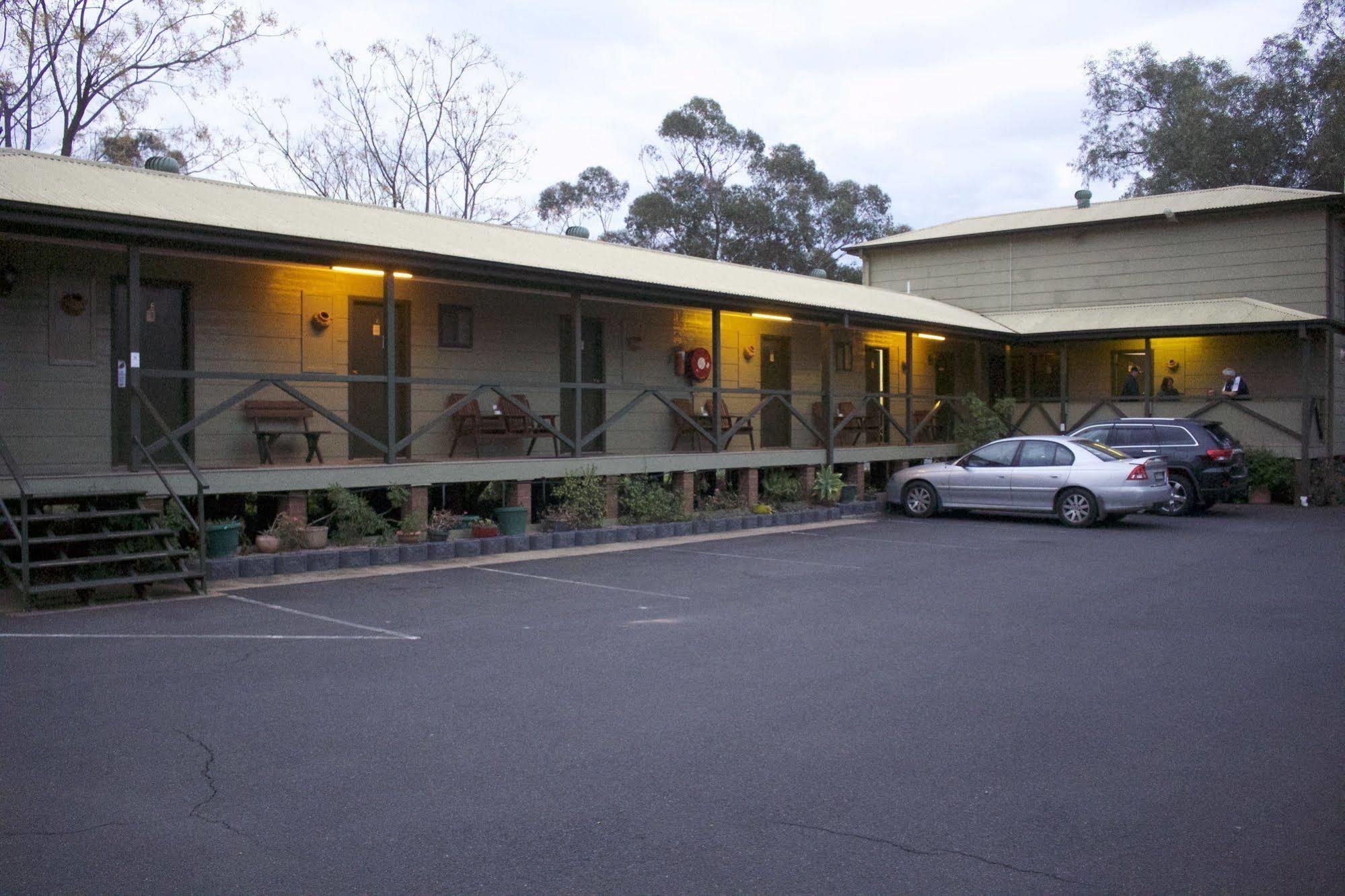 Lake Forbes Motel Ngoại thất bức ảnh